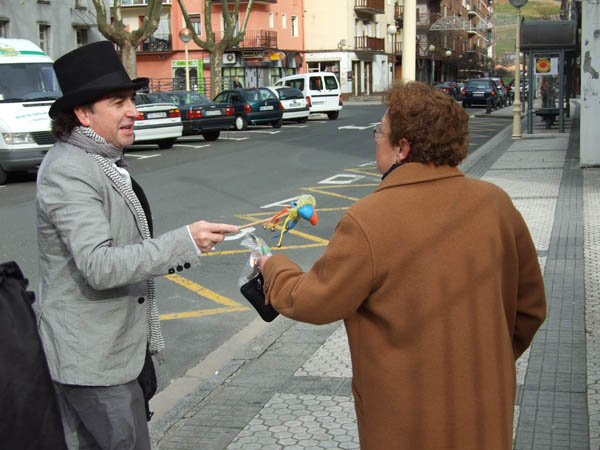 unancianounabrazo 215